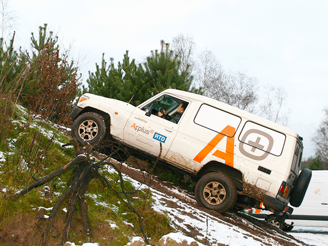 4x4 offroad rijden met bedrijfswagen