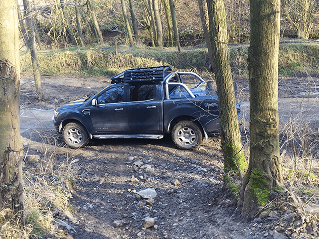 rijden door de bossen van België